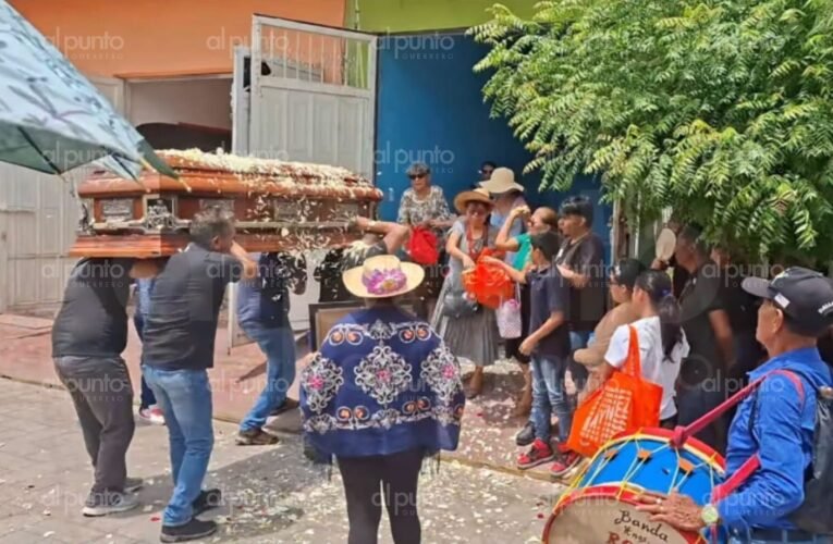Sepultan en Tlapehuala a la doctora Nadia Matadama