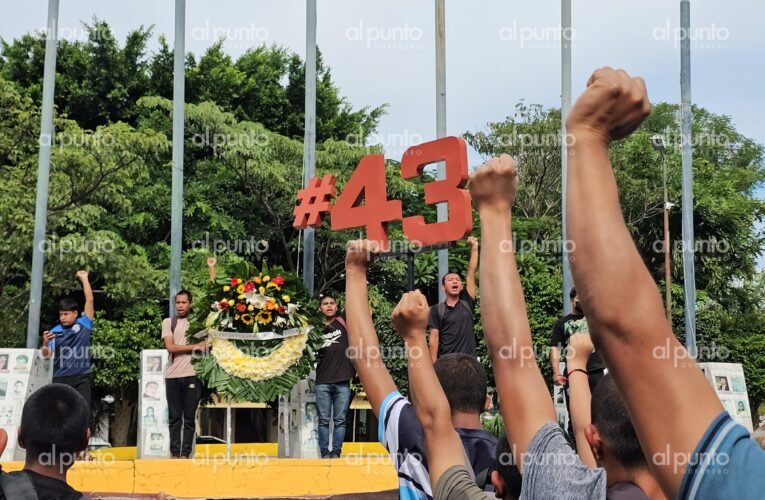 Normalistas cuestionan detención de Aguirre por no aportar nada para esclarecer el caso Ayotzinapa