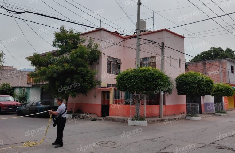 Rafaguean vivienda durante la madrugada en colonia de Iguala