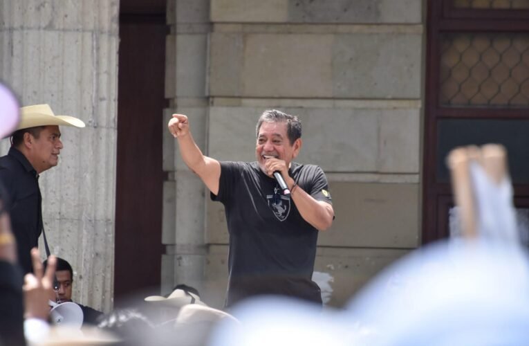 Félix Salgado realiza su última asamblea por la defensa de la soberanía nacional