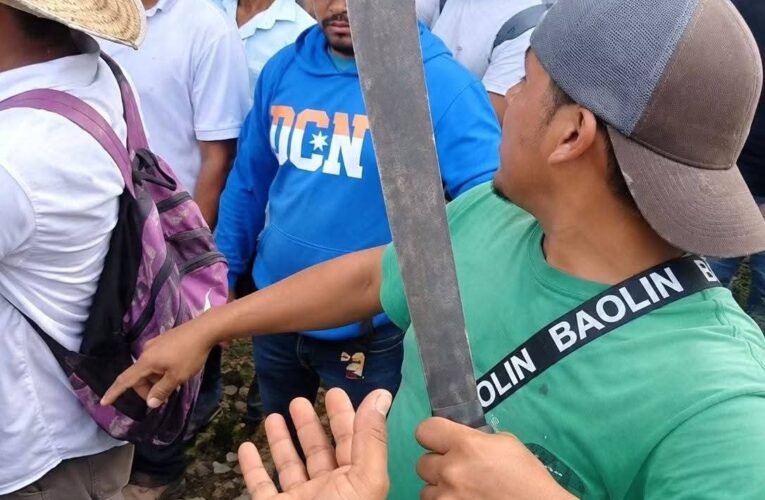 Denuncian bloqueo carretero y falta de energía eléctrica en la Montaña de Guerrero
