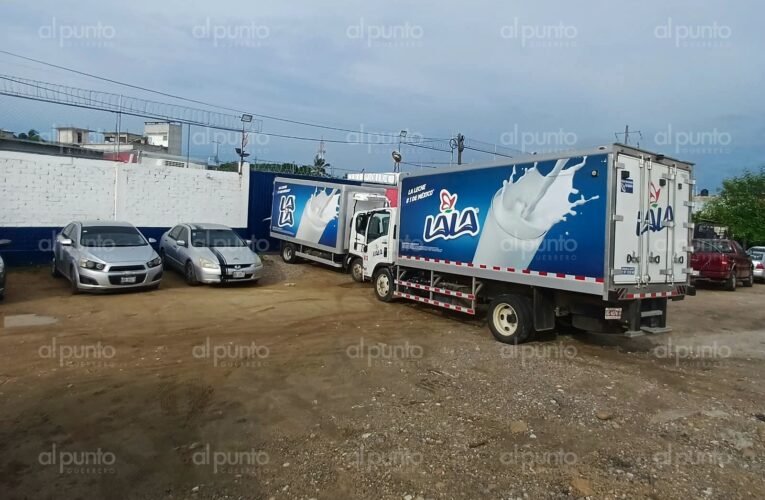 Trabajadores de la empresa Lala paran labores en Cruz Grande