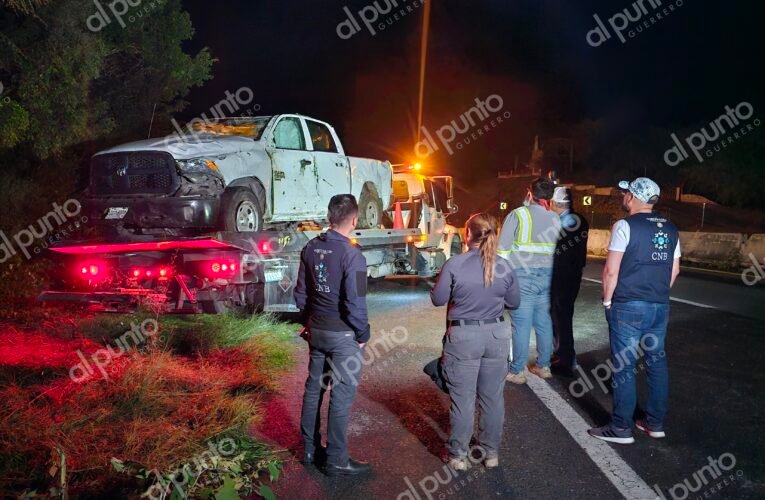 Se accidenta personal de la Comisión Nacional de Búsqueda en carretera de Guerrero