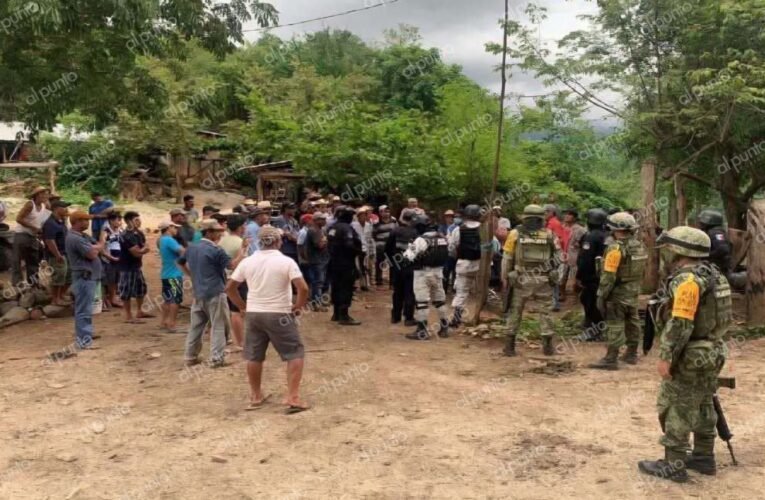 Ganaderos de Zihuatanejo denuncian cobros de cuota para vender sus reses