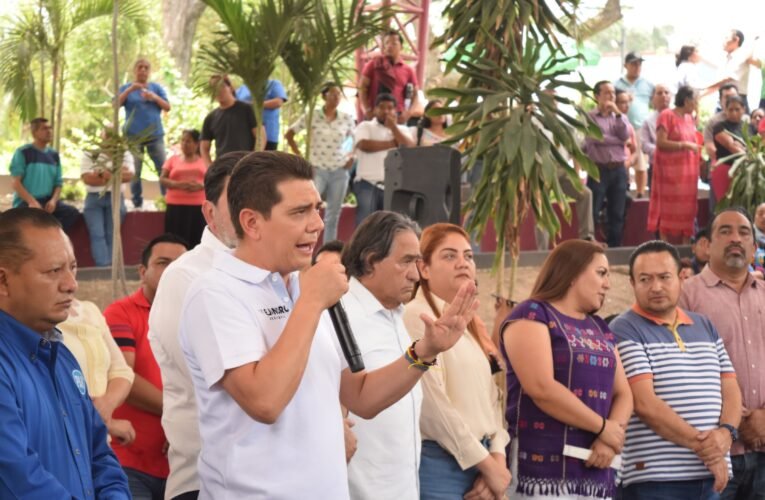 Monumento a Alejandro Arcos está listo; esperan permiso para instalarlo en la plaza central